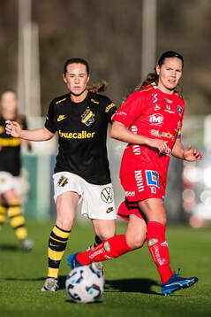 AIKs Ella Reidy och Linköpings Emma Lennartsson