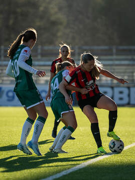 Alingsås Alma Öberg och Saga Fredgren mot Brommapojkarnas