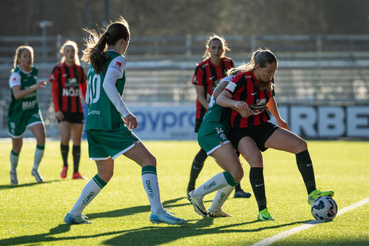 Alingsås Alma Öberg och Saga Fredgren mot Brommapojkarnas