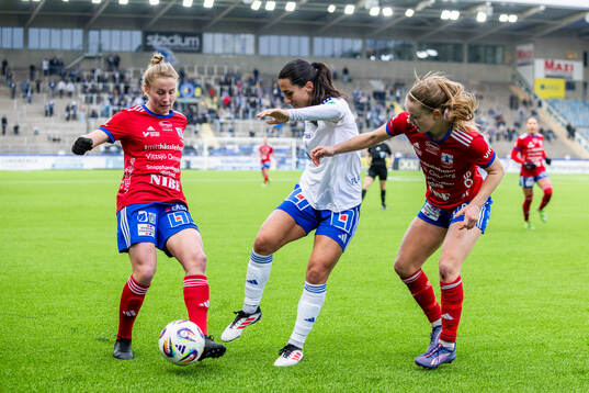 Vittsjös Sofie Rewucha och Amanda Altheden mot IFK