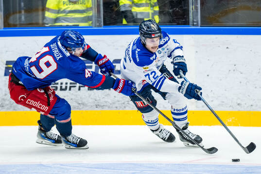 Oskarshamns Michael Joyaux och Karlskogas Viktor Lennartsson