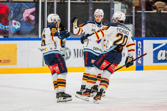 Djurgårdens Linus Klasen jublar