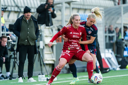Piteås Emma Viklund och Rosengårds Emilie Woldvik