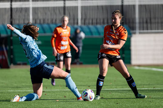 Djurgårdens Elsa Pelgander och Kristianstads Alexandra