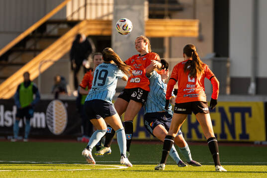 Djurgårdens Lucia Duras och Kristianstads Alexandra