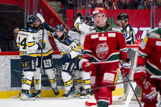 HV71s Oscar Fisker Molgaard jublar