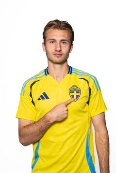 Bla gjennom flere bilder av Football, Sweden, portraits