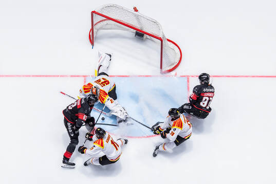 Malmö Redhawks Fredrik Händemark och Axel Sundberg oroar