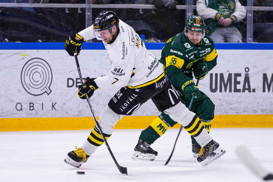 AIKs Filip Windlert och Björklövens Fredrik Forsberg