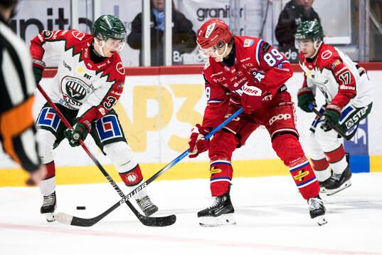 Frölundas Linus Högberg och Timrås Oliver Kapanen