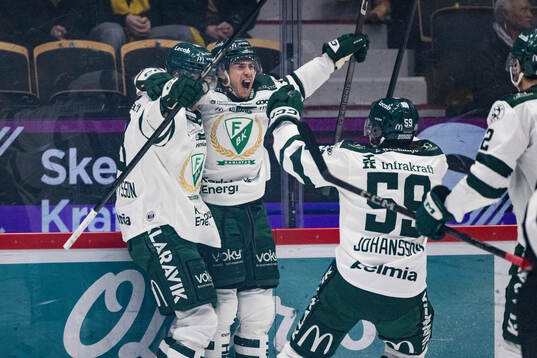 Färjestads Michael Lindqvist jublar