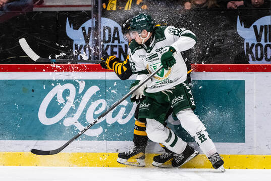 Färjestads Joel Nyström och Skellefteås Andreas Johnson