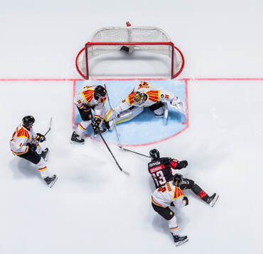 Malmö Redhawks Fredrik Händemark oroar mot Brynäs