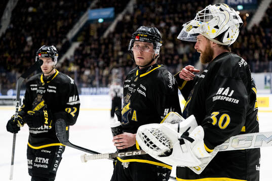 AIKs Alfred Barklund och målvakt Victor Brattström