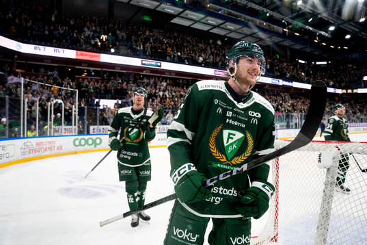 Färjestads Jeremy Salvas Groleau jublar