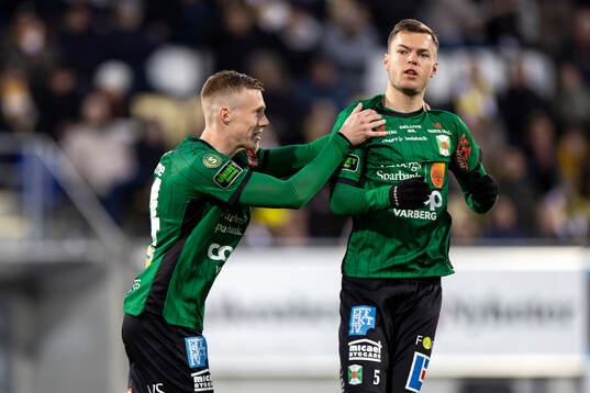 Varbergs Emil Hellman och Albin Winbo jublar