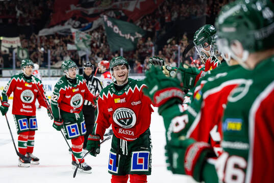 Frölundas Isac Born jublar