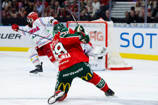 Frölundas Mikael Ruohomaa skjuter 5-2