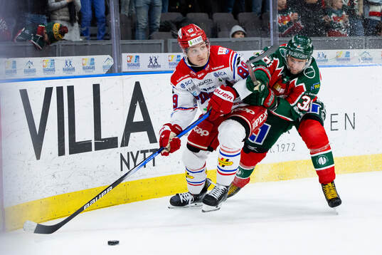 Timrås Oliver Kapanen och Frölundas Mikael Ruohomaa