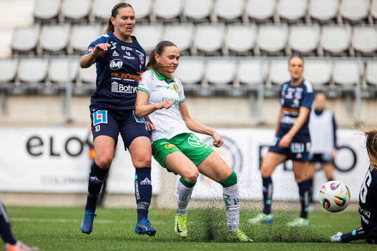 Linköpings Emma Lennartsson och Hammarbys Vilde Hasund