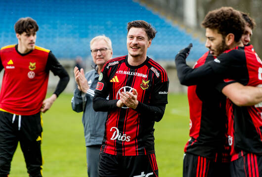 Östersunds Jamie Ryan Hopcutt jublar