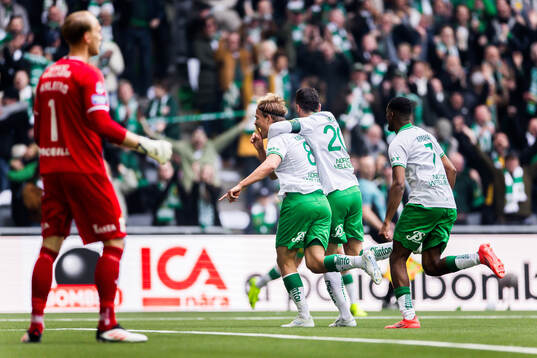 Hammarbys Markus Karlsson jublar efter 1-0