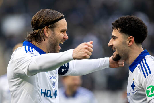 IFK Norrköpings Christoffer Nyman jublar med Ismet Lushaku efter 3-1
