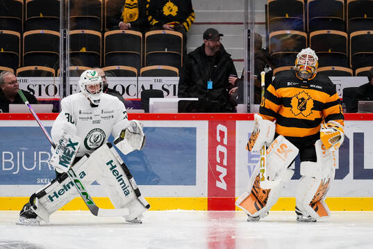 Färjestads målvakt Jörgen Hanneborg och Skellefteås