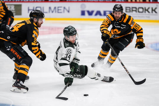 Skellefteås Oscar Lindberg och Färjestads Michael