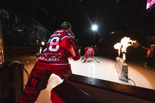 Timrås Oliver Kapanen och Simon Forsmark gör entré