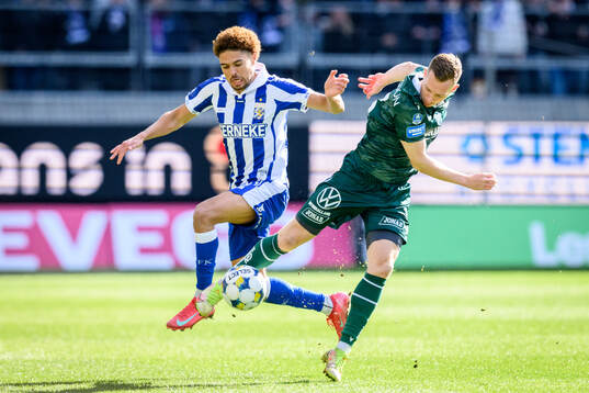 IFK Göteborgs Thomas Santos och Halmstads Gisli Eyjolfsson