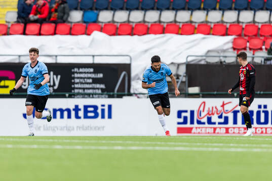 Landskronas Edi Sylisufaj jublar efter 2-1