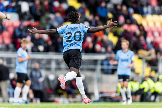 Landskronas Xavier Odhiambo jublar