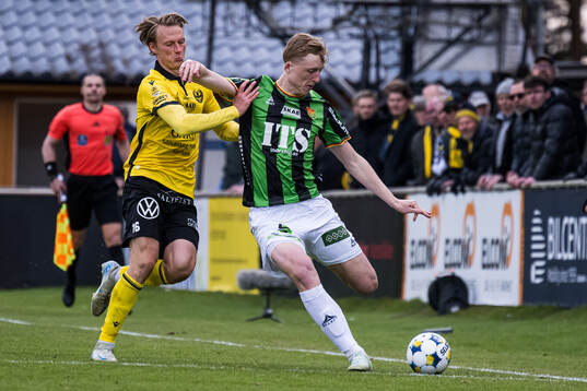 Mjällbys Alexander Johansson och GAISs Filip Beckman