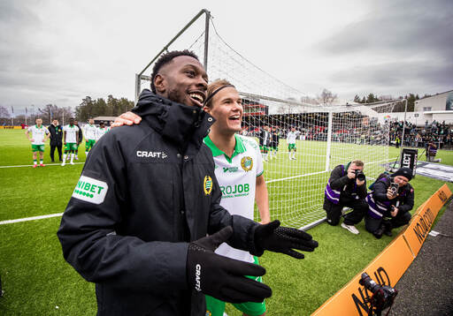 Hammarbys Shaquille Pinas och Markus Karlsson jublar