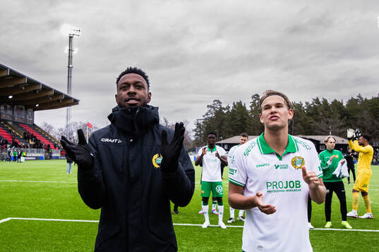 Hammarbys Shaquille Pinas och Markus Karlsson jublar