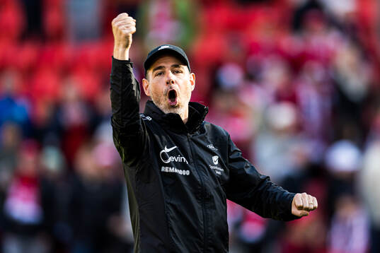 Freyr Alexandersson, head coach of Brann, celebrates