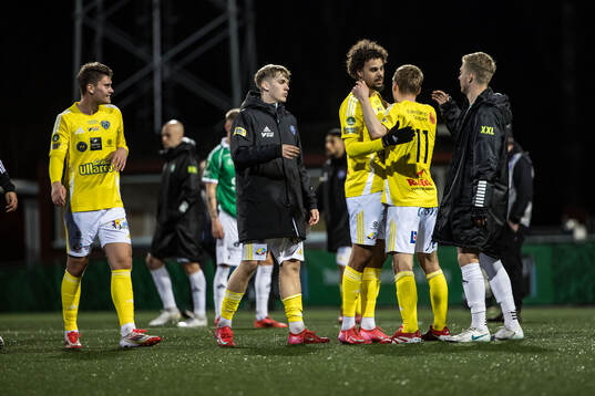 Falkenberg Spelarna jublar