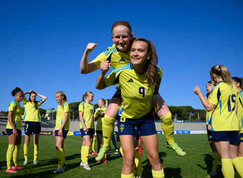 Bianca Hultbäck Nattlands of Sweden celebrates