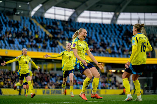 Magdalena Eriksson of Sweden celebrates with Filippa Angeldahl after the 1-0 goal