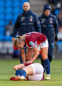 Karina Sævik and Emilie Woldvik of Norway