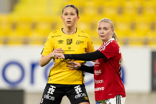 Elfsborgs Alva Lundqvist och Vårgårdas Lisa Högemark