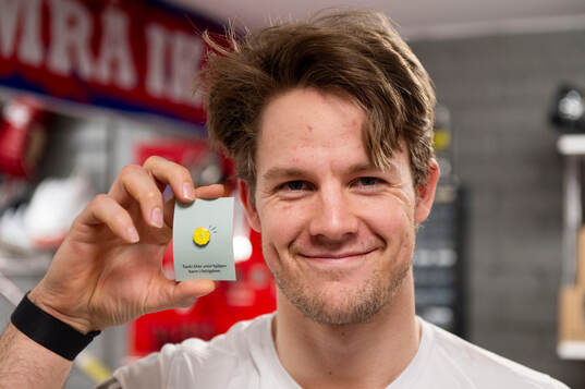 Timrås Filip Hållander köper