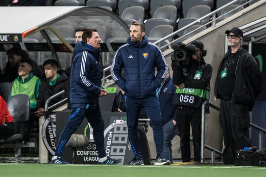 Assistant coach Christer Mattiasson and head coach Jani