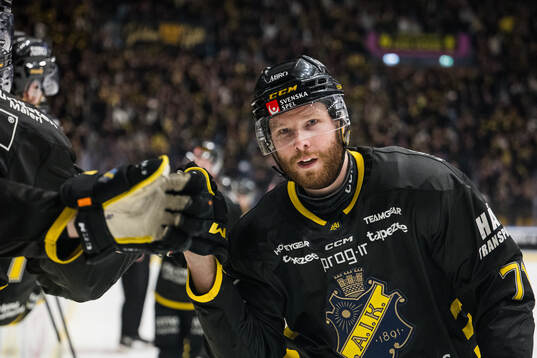 AIKs Lukas Zetterberg jublar