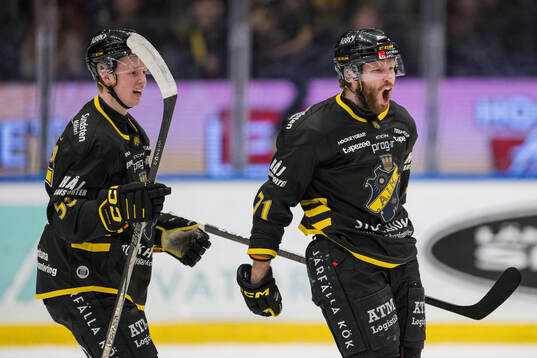 AIKs Lukas Zetterberg jublar