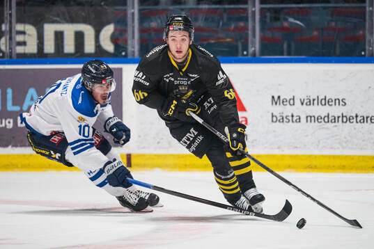 Karlskogas Alexander Ljungkrantz och AIKs Gustav Sjöqvist
