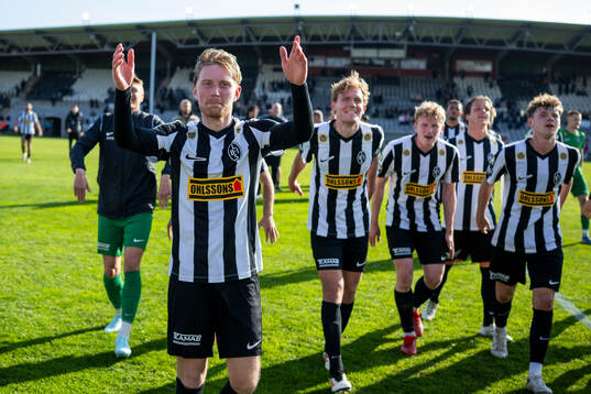 Landskronas spelare jublar