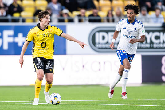 Elfsborgs Simon Olsson och IFK Norrköpings Jesper Ceesay