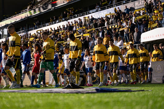 Lagen kommer in på planen